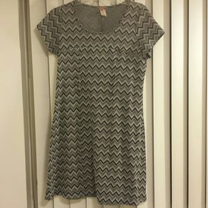 Gray/Black Chevron dress 1XL