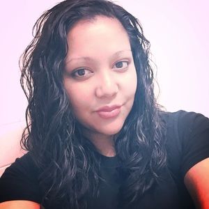 Meet your Posher, Roxanne