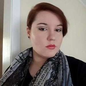 Meet your Posher, Danae