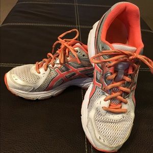 Asics Gel-Contend 2--size 8.5