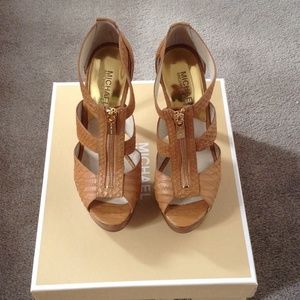 Michael Kors Berkeley platform stilettos Peanut