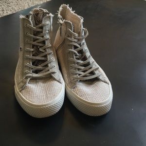 Unworn Rachel Zoe sneakers!!