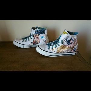 *NWOT* WONDER WOMAN CONVERSE