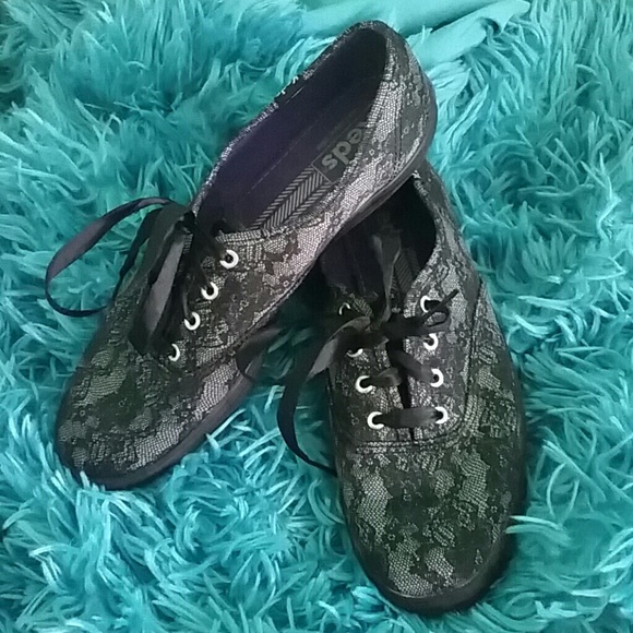 Shoes, ked s