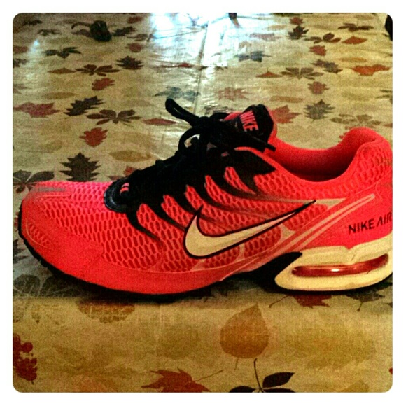 Size 11 Womens Nike Air worn only 2 times