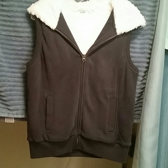 Fur vest!