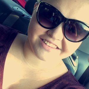 Meet your Posher, Leanne