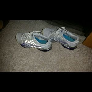 SOLD!!! Puma sneakers!