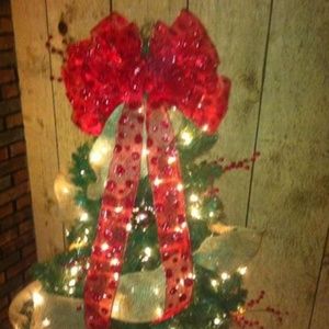 Christmas tree bow