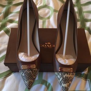 Authentic coach kitten heels