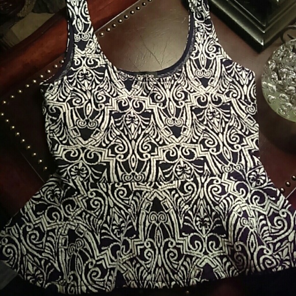 ✨ Bebe peplum tribal print  top brand-new ✨