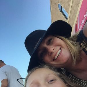 Meet your Posher, Daniell