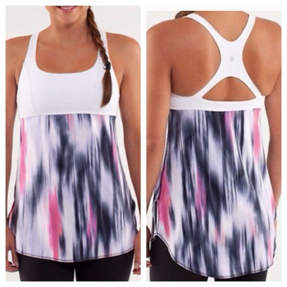 Lululemon Venus tank size 4