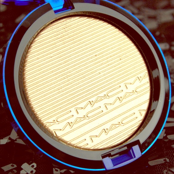 💙 MAC Oh DARLiNG SKiNFiNiSH HiGhLiGHTER  ✨ - Picture 1 of 2