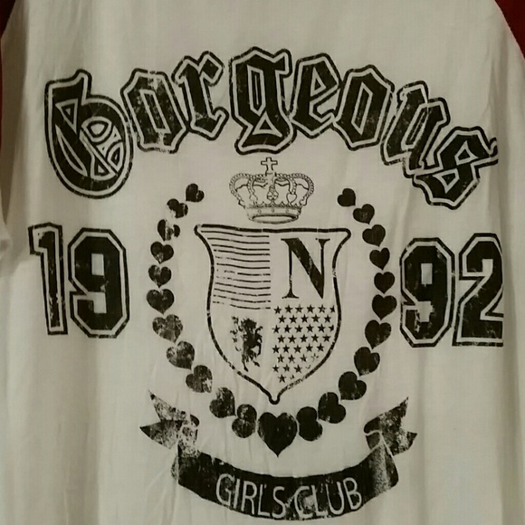 Final markdown and white top - Picture 3 of 4