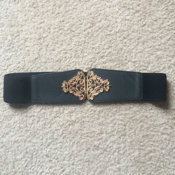 Francesca's waist cinching belt
