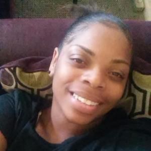 Meet your Posher, Cynthia