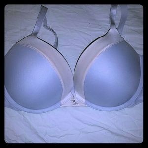 VS fabulous plunge soutien-gorge plongeant