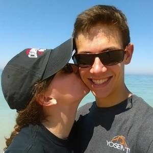 Meet your Posher, Caitlin