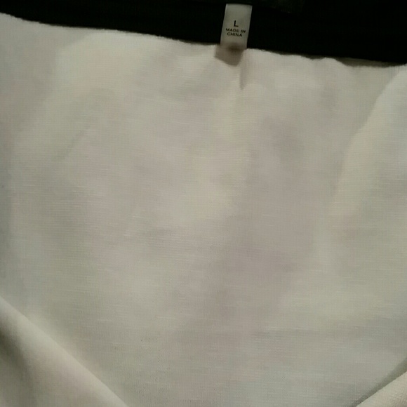 Final markdown Black and cream pendulum top - Picture 4 of 4