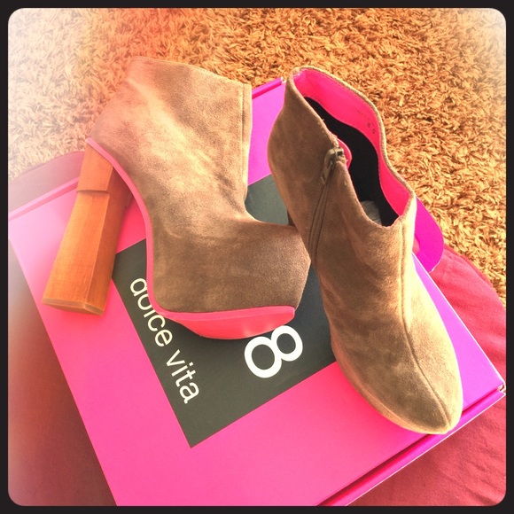 Dolce Vita Yasmine Booties