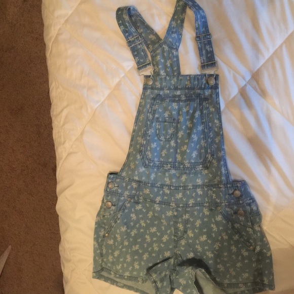 Short jean overalls