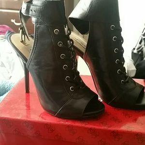 Black Guess heels