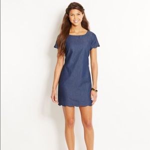 Vineyard vines chambray scallop dress