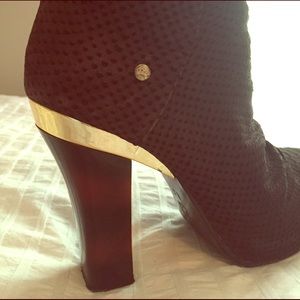 Elaine Turner snake ankle booties w tortoise heel