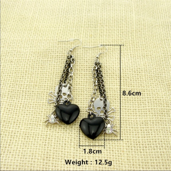 Skull tassel Earrings - Picture 3 of 3