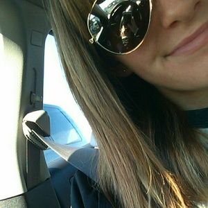 Meet your Posher, Katelyn