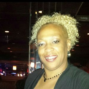 Meet your Posher, Cynthia