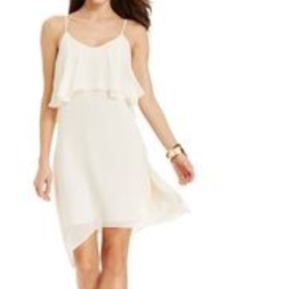 ☁️ BCBG dreamy white dress ☁️
