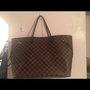 Louis Vuitton Neverfull GM w/pouchette - $675