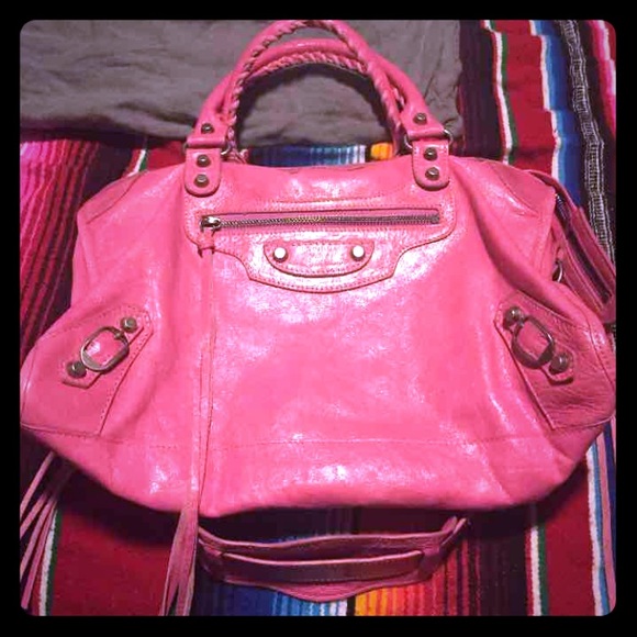 Giant city like bag