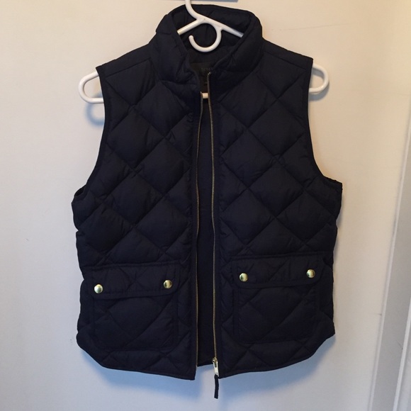 JCrew Navy puffer vest. Size S