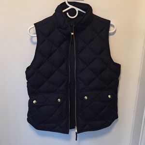 JCrew Navy puffer vest. Size S