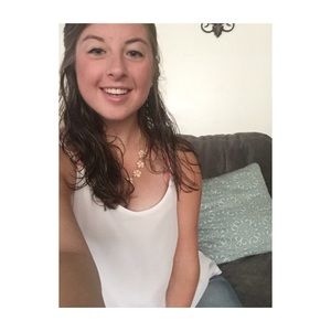 Meet your Posher, Amber