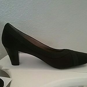 Black Life Stride Shoe