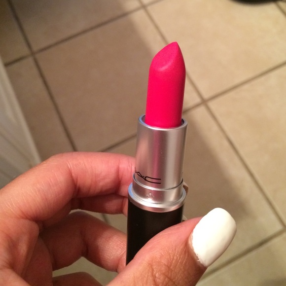 Mac Lipstick in the Color All Fired Up 💄 - Picture 2 of 4