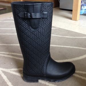Black Rainboots