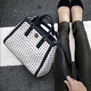 RESERVED for SophiaTory burch Robinson basket wea