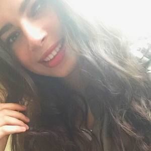 Meet your Posher, Lara