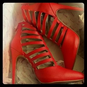 Never worn sexy high heel shoes