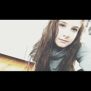 Meet your Posher, Danielle