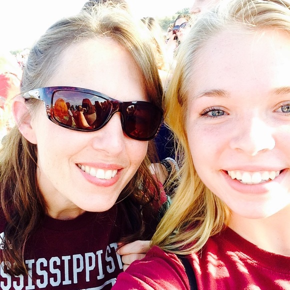 Meet your Posher, Leslie