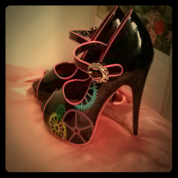 Ellie. High heels