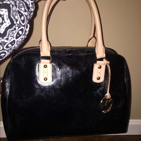 Michael Kors Authentic Leather Monogram bag
