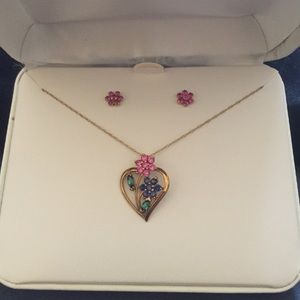 Saphire and gold jewelry set