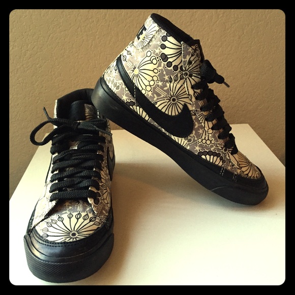 Nike Women's Blazer Mid